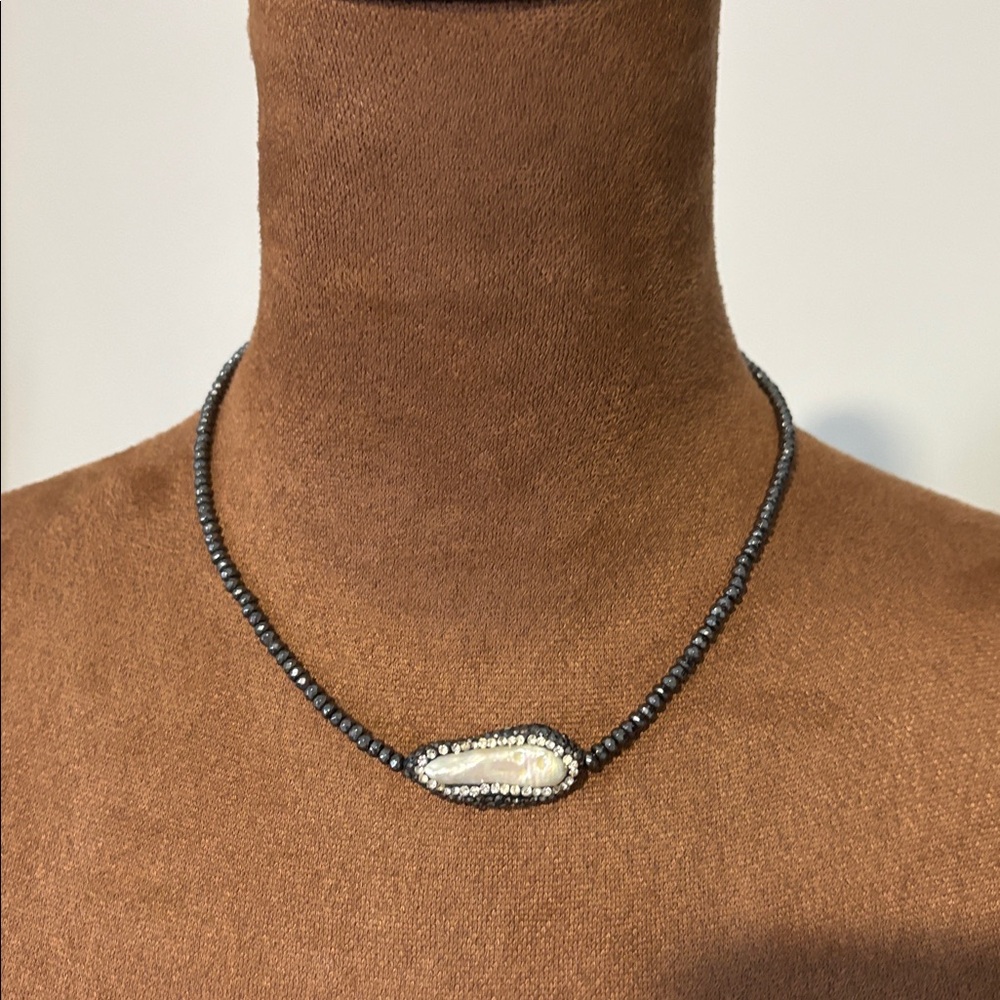 Lucas Lameth Elegant baroque pearl and sterling silver beaded necklace - Picture 7 of 7